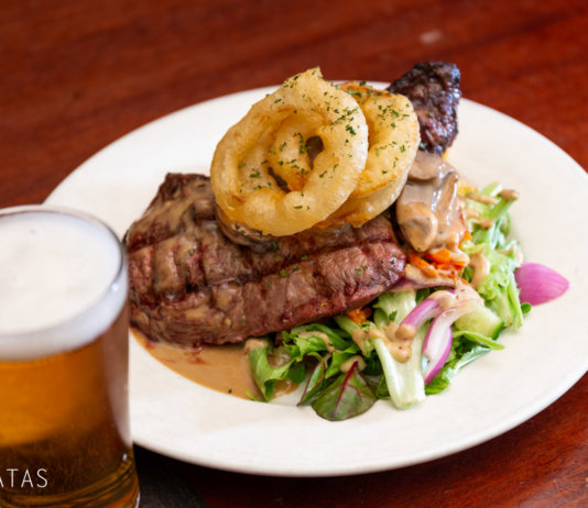 ケアンズで1番安いステーキとビールのセット