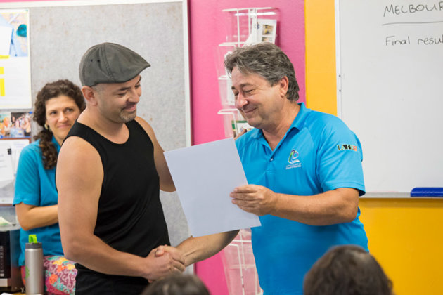 CCEBの卒業生は達成感でいっぱい