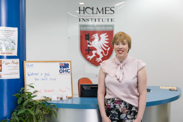 OHCケアンズ校の頼れる受付スタッフ