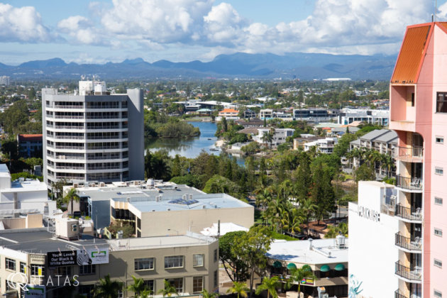 ゴールドコーストの西部にみえるゴンドワナ多雨林